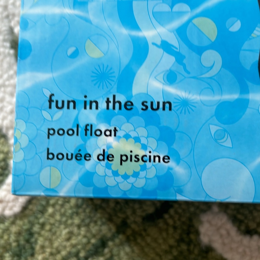 Amika Pool Float - Picture 3 of 6